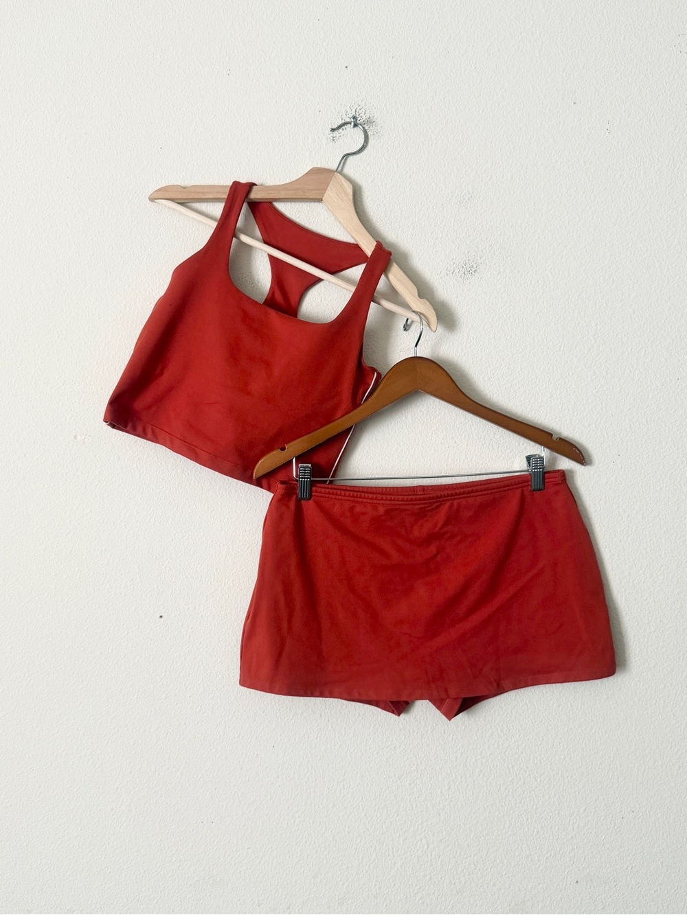 Set Active MEDIUM FormCloud tank top and skort set in Creat burnt orange
